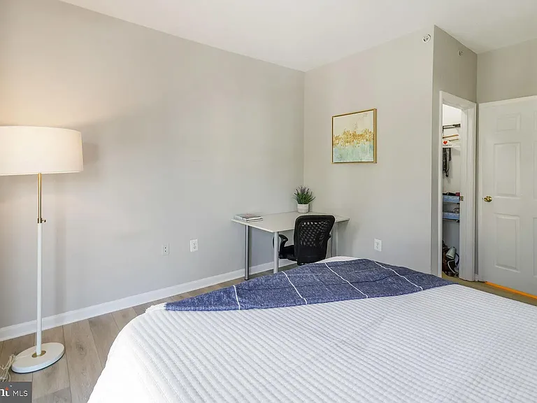4139 Fountainside Ln #304 — Photo 8