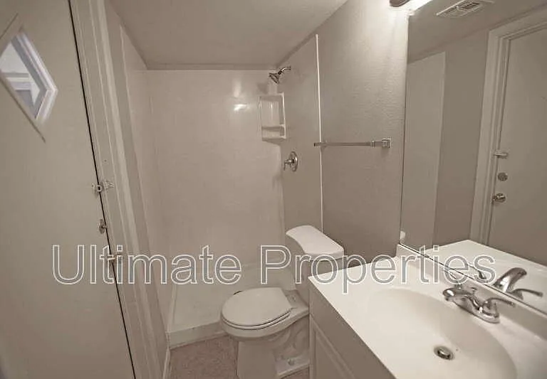 3832 W Acapulco Ln — Photo 14