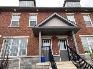 250 Penetanguishene Rd #12, Barrie, ON L4M 7C2