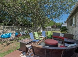 6 Wood Ter, Middletown, RI 02842