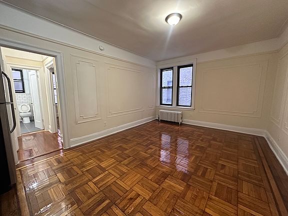 2nd image of 41-29 42nd St #B