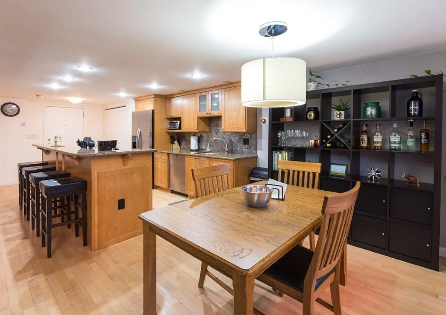 3 bed, $5,000 — Photo 4
