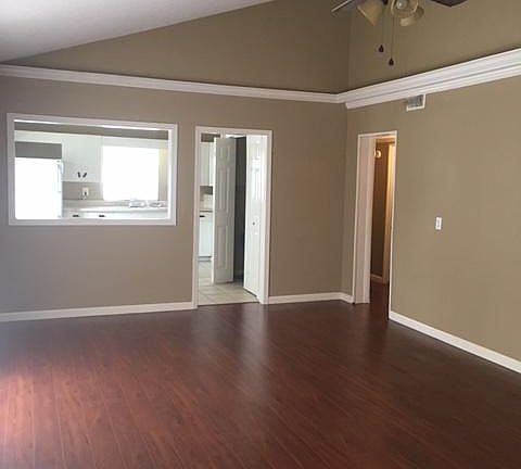 5th image of 1008 Ivy Creek Trl