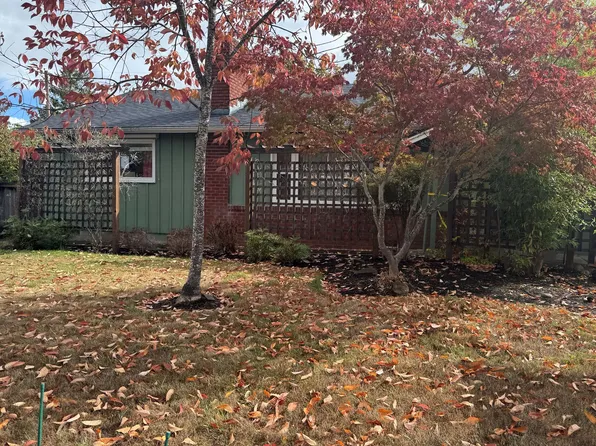 3475 Ferry St, Eugene, OR 97405