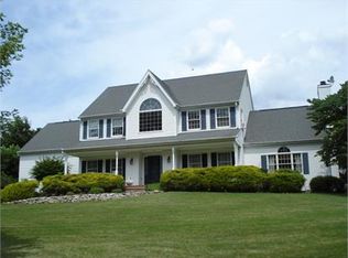 3 Red Robin Way, Flemington, NJ 08822