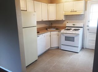 3112 Glenwood Ct, Saint Ann, MO 63074