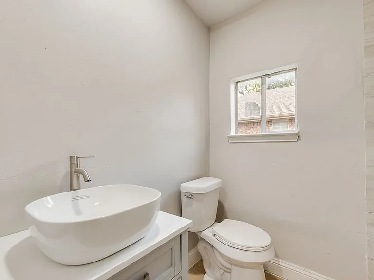 3703 Bertrand Ave — Photo 16