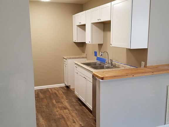 2nd image of 14 Blue Fox Ct