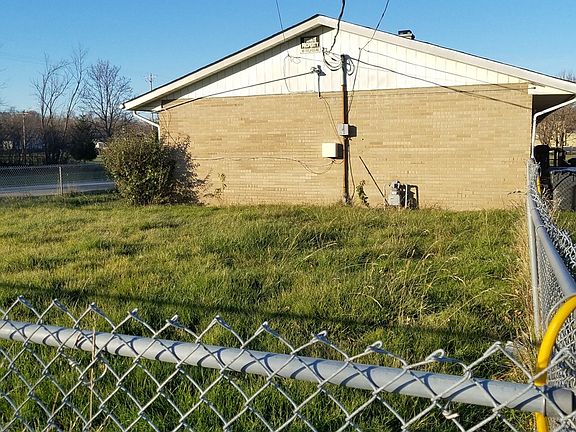 3rd image of 2321 Salem Blvd