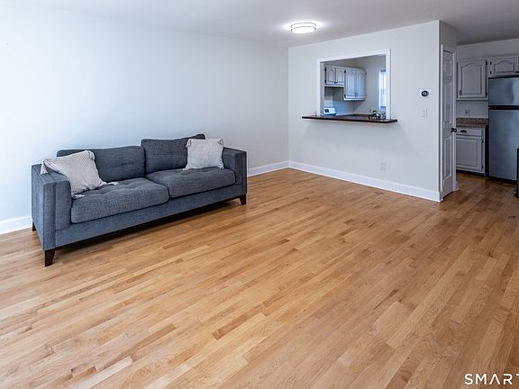 3rd image of 75 Commodore Commons #75
