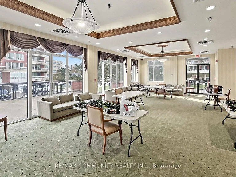 400 McLevin Ave #1410 — Photo 44