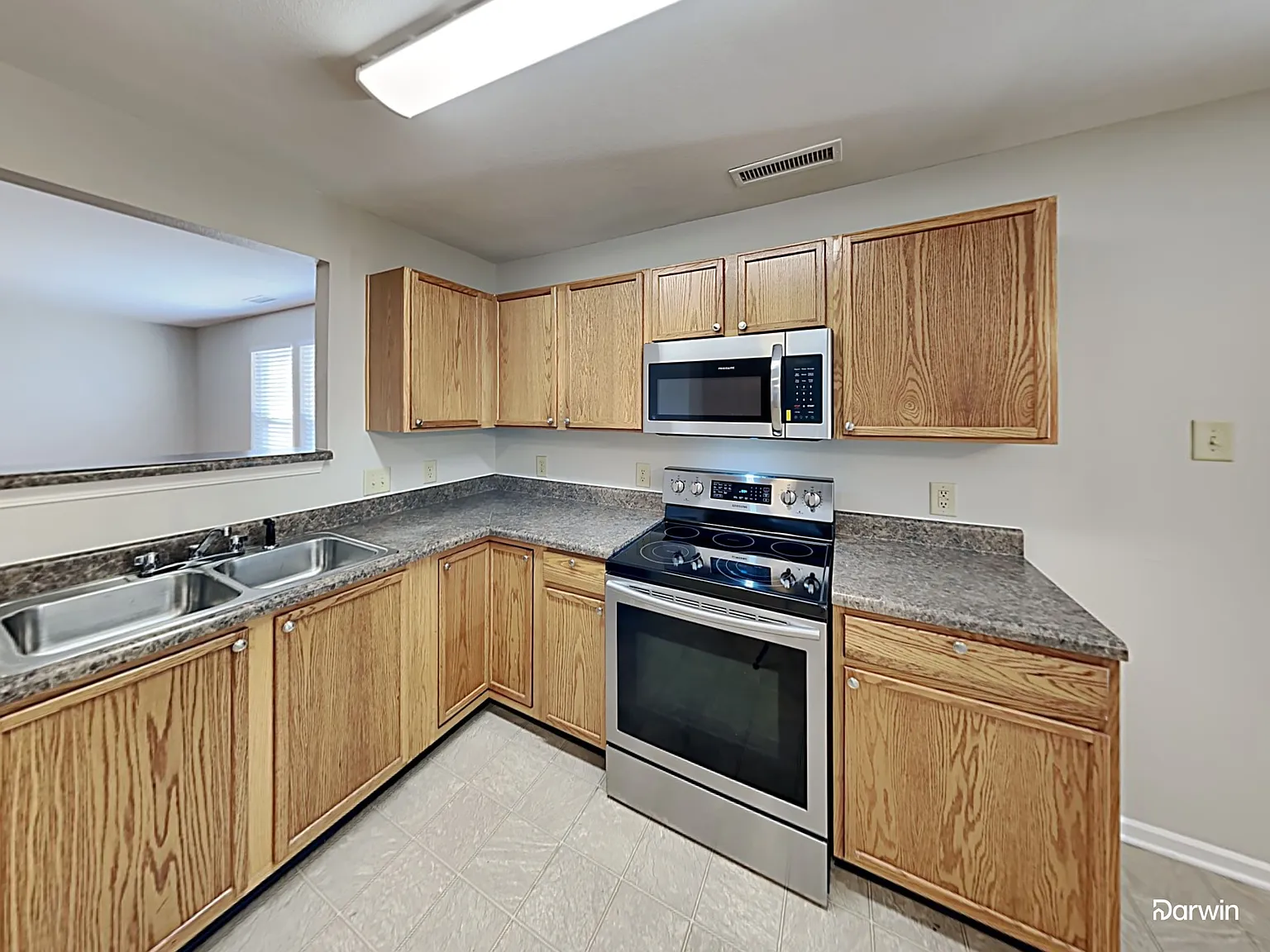 4 bed, 2.5 bath, 2041 sqft, $1,930 — Photo 4