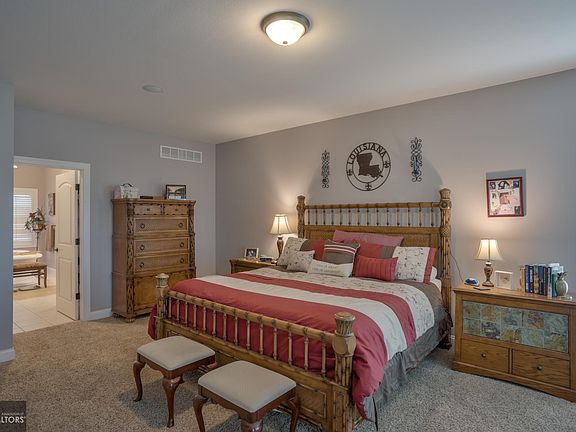 4th image of 5608 Oak Hills Dr