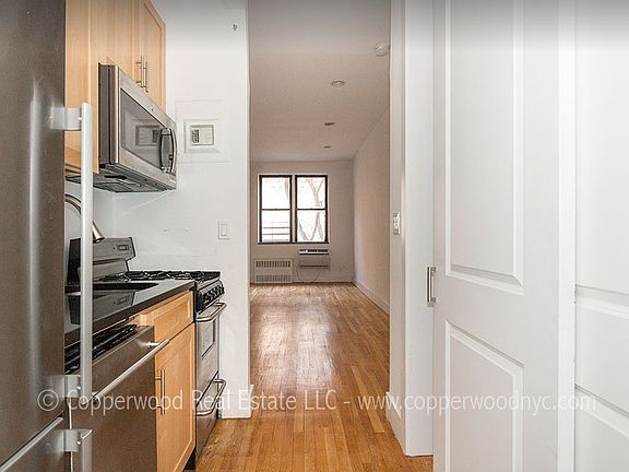 5th image of 405 E 87th St APT 2A