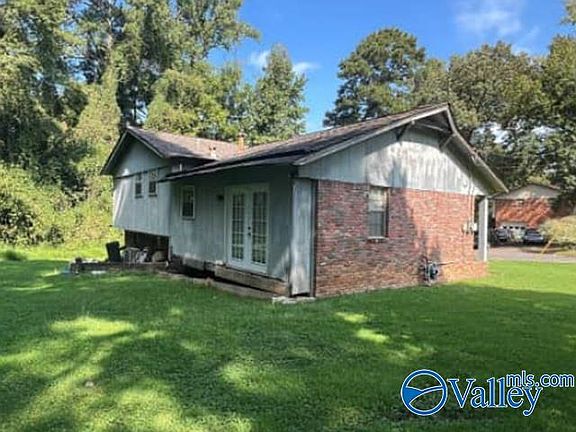 2nd image of 3013 Tall Tree Ln