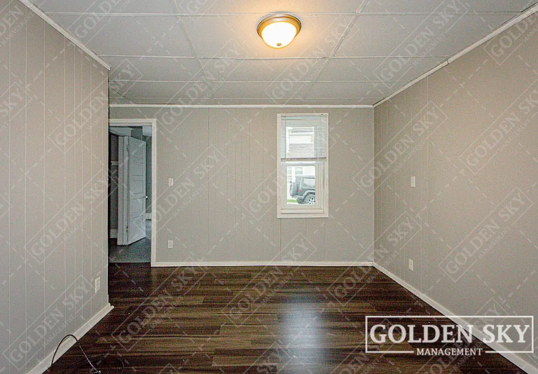 312 S Gharkey St — Photo 5