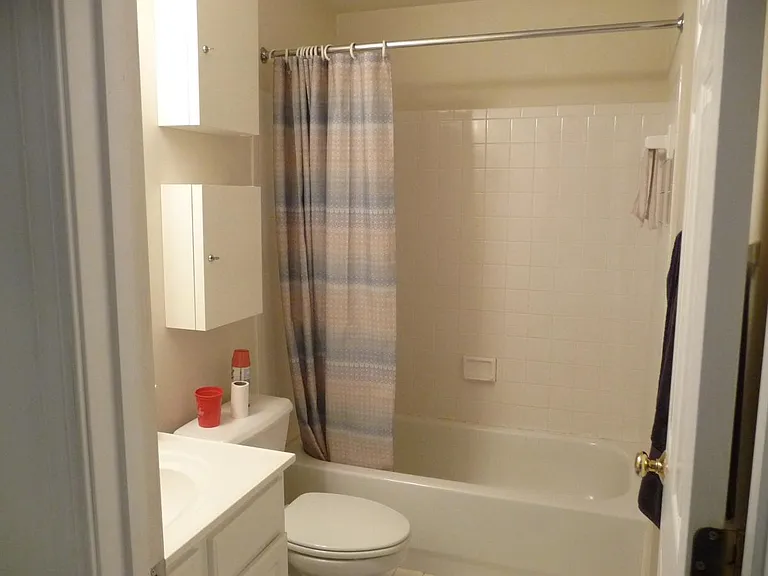 1804 N Veitch St #GROUNG — Photo 4