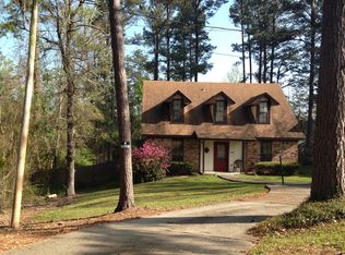 191 Fox Run Dr, Hattiesburg, MS 39402