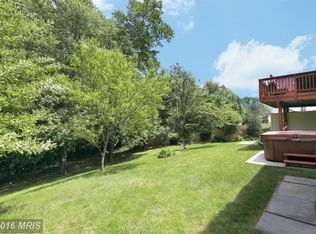 9322 Michael Ct, Manassas Park, VA