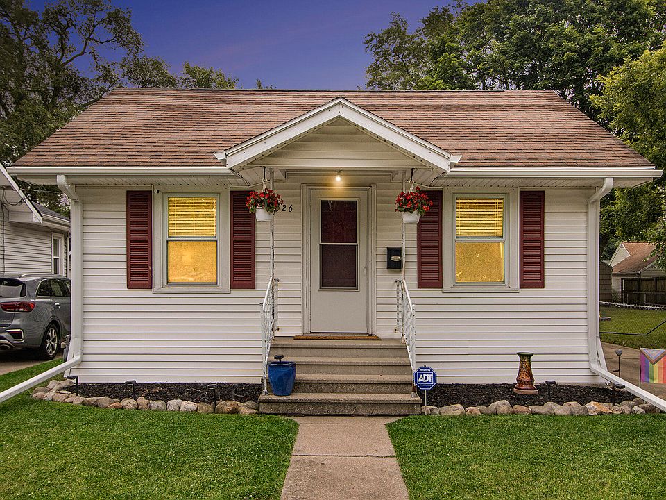 1st image of 126 Pleasant Ave