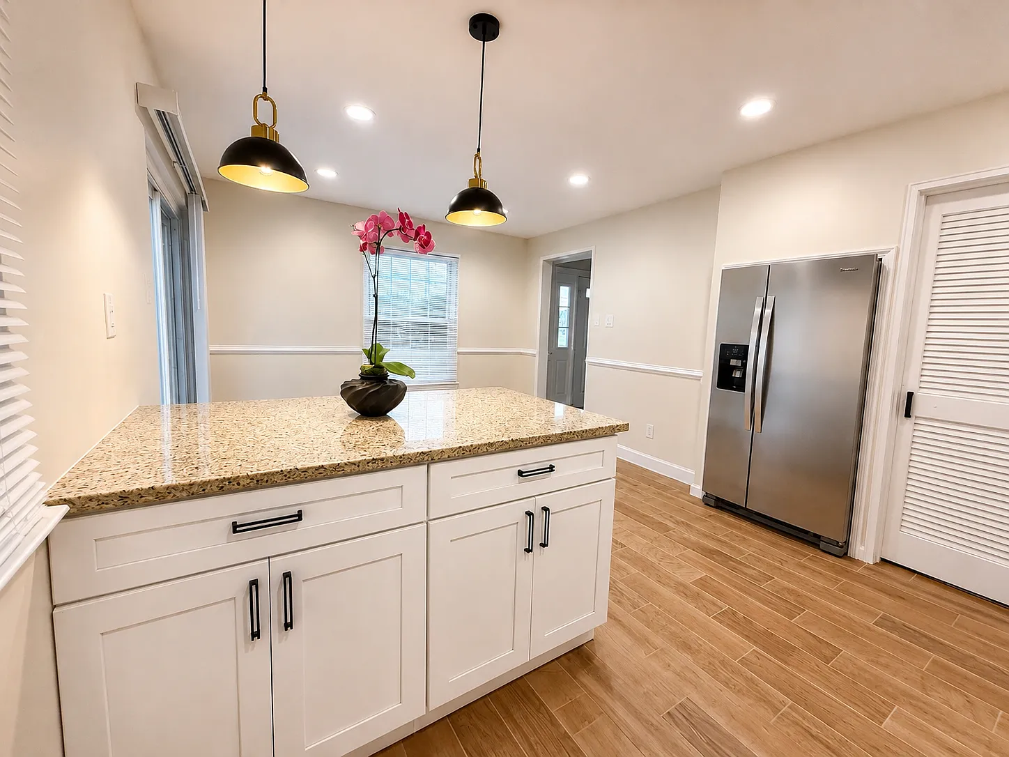 3 bed, 2.5 bath, 1510 sqft, $2,777 — Photo 2