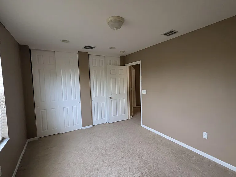 9015 Alexandra Cir — Photo 19