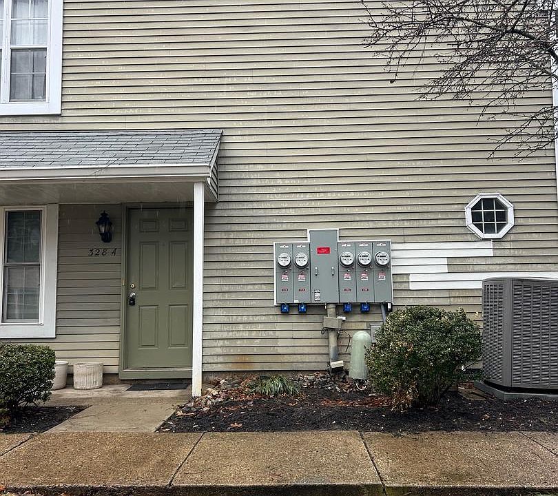 1st image of 328 Willow Turn