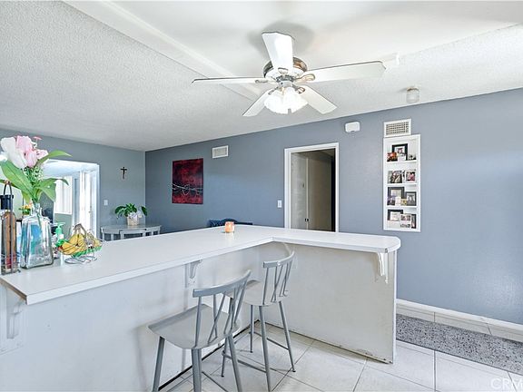 4th image of 10460 Lorinda Ave