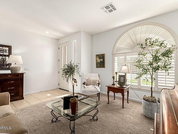 3rd image of 2612 E TORREY PINES Lane