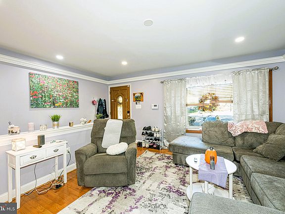 5th image of 14191 Logan Ct