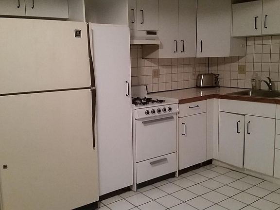4th image of 916 N Garfield St