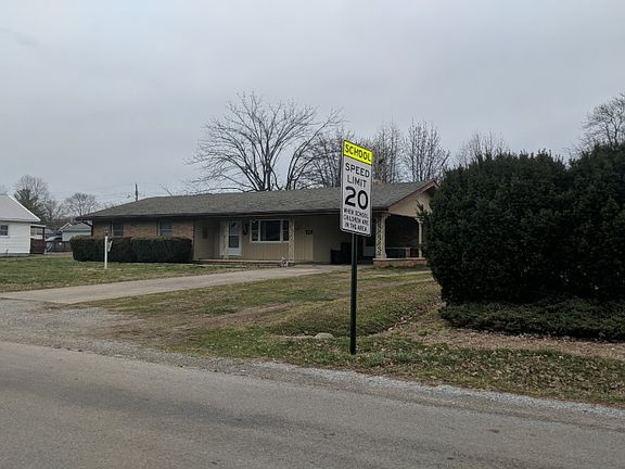 2nd image of 206 N Illinois Ave