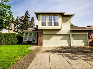 737 SW 27th Way, Troutdale, OR 97060