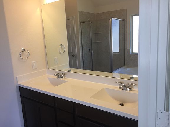3rd image of 140 Plantain Dr