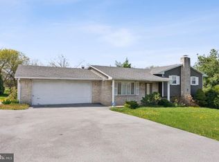 249 Berkstone Dr, Harrisburg, PA 17112