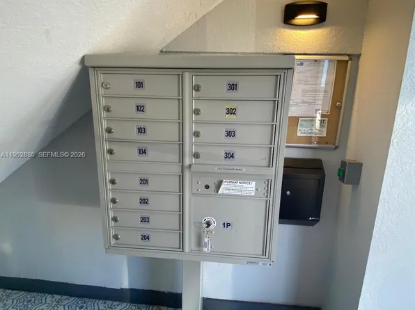 628 SW 16th Ave #204, Miami, FL 33135