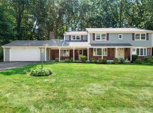 80 Countryside Dr, Cumberland, RI 02864
