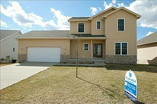 1st image of 2220 SE Leeann Dr