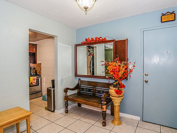 5th image of 666 W 81st St APT 212