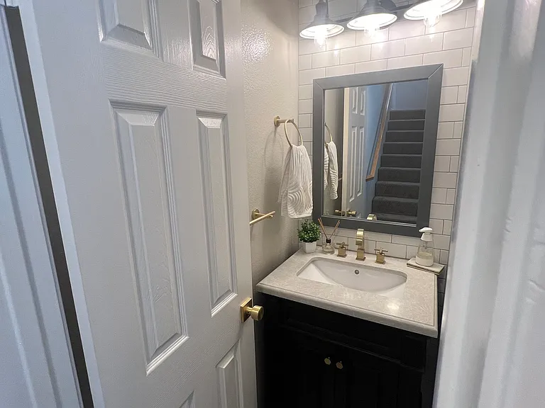 7527 Hazard Center Dr — Photo 12