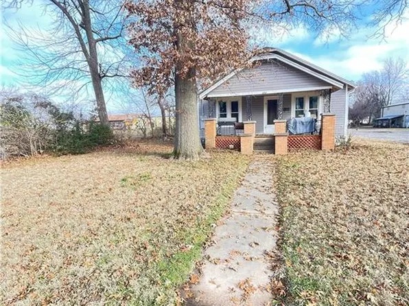 212 Highland Ave, Columbus, KS 66725