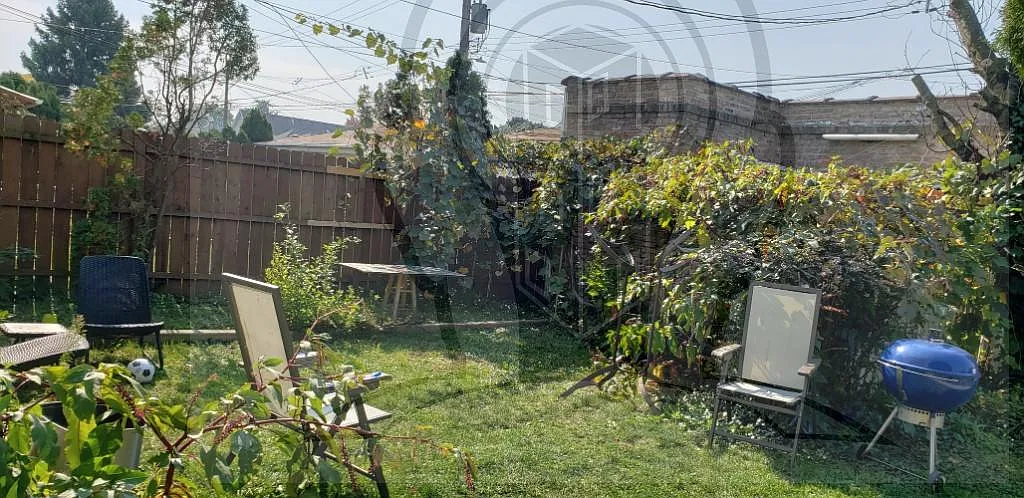 3 bed, 1.0 bath, $2,100 — Photo 3
