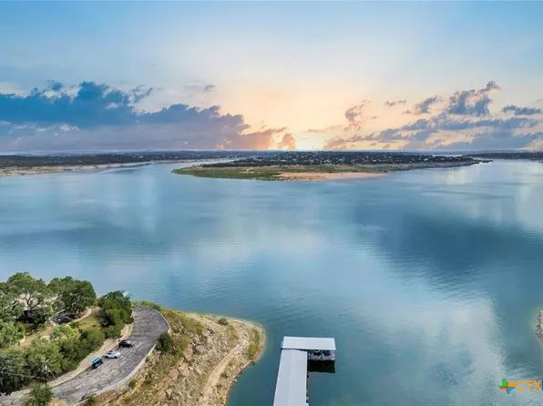 19413 Inverness Dr, Spicewood, TX 78669