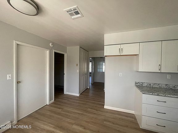 2nd image of 866C Inverness Court