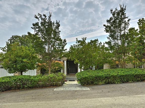 3rd image of 17422 Pleasant View Ave