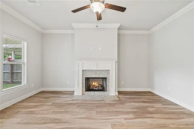 736 Jackson Ct — Photo 6