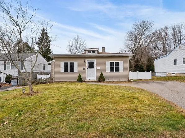 90 Loring Ave, Whitman, MA 02382