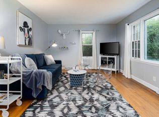 429 N 103rd St, Wauwatosa, WI 53226