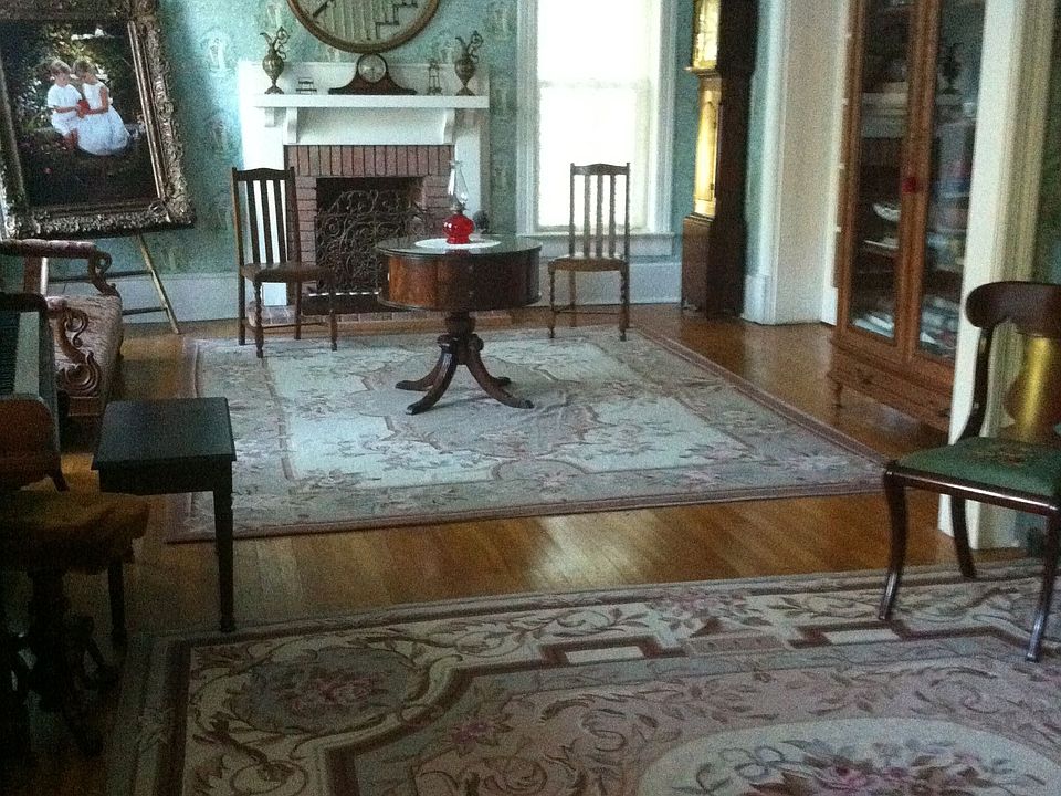 parlor