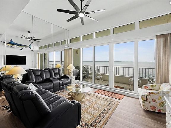 5th image of 5279 ISLA KEY BLVD S #410